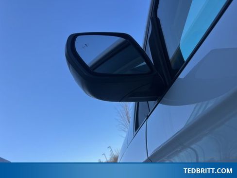 Certified 2024 Ford Edge SE image 40