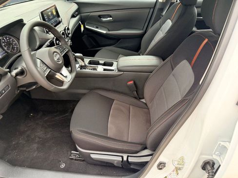 New 2025 Nissan Sentra SR image 5