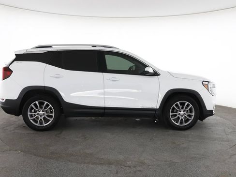 Used 2022 GMC Terrain SLT FWD image 14