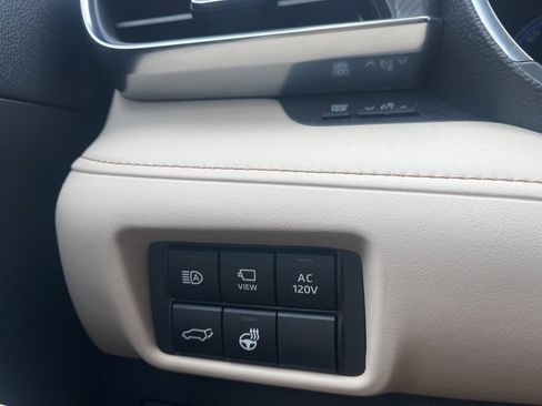 Used 2023 Toyota Highlander Platinum image 22