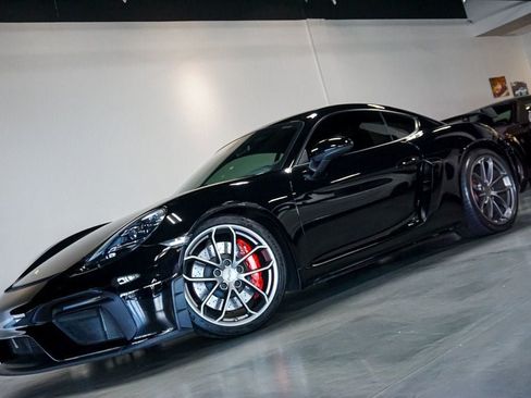 Used 2020 Porsche 718 Cayman GT4 RWD image 72