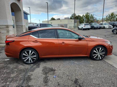 Used 2020 Nissan Altima 2.5 SR FWD image 7