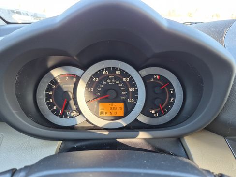 Used 2011 Toyota RAV4 4WD w/ Base L4 Extra Value Pkg image 18