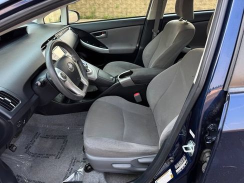 Used 2014 Toyota Prius Two FWD image 6
