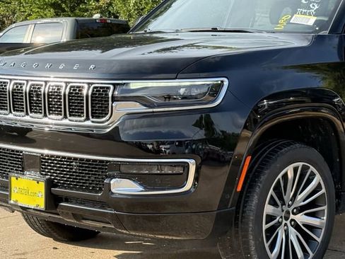 New 2025 Jeep Wagoneer L Series II AWD/4WD image 8