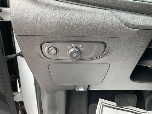 Used 2025 Buick Encore GX Preferred FWD image 25