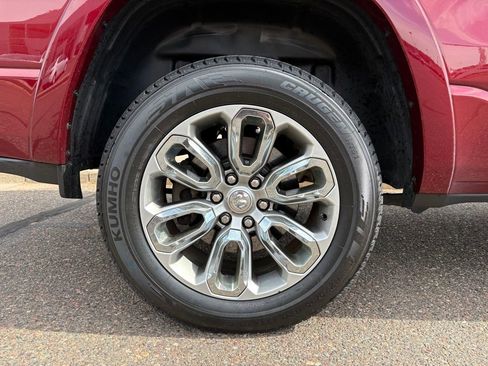 Used 2019 RAM 1500 Laramie w/ Sport Appearance Package AWD/4WD image 10