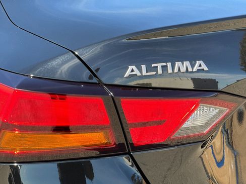 Used 2023 Nissan Altima 2.5 S image 32