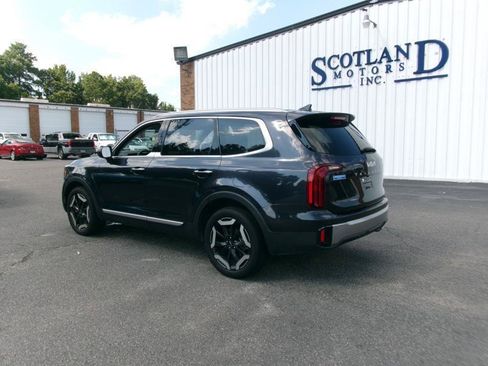 Used 2025 Kia Telluride S FWD image 8