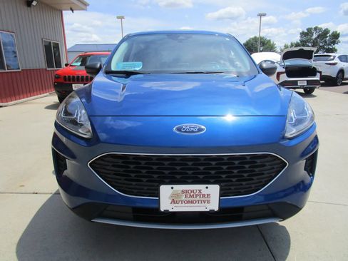 Used 2022 Ford Escape SE w/ Convenience Package AWD/4WD image 4
