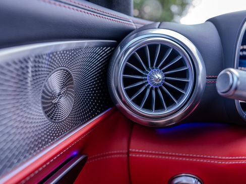 Used 2022 Mercedes-Benz SL 63 AMG 4MATIC image 8