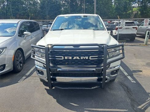 Used 2024 RAM 1500 Big Horn AWD/4WD image 5