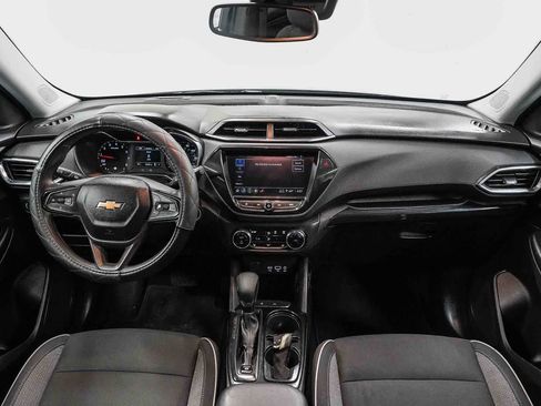 Used 2021 Chevrolet TrailBlazer LT w/ Convenience Package FWD image 12