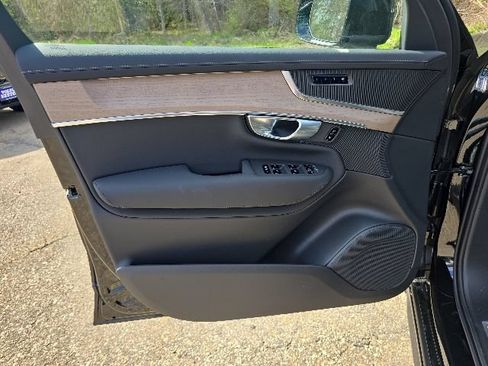 New 2026 Volvo XC90 B5 Core AWD/4WD image 23