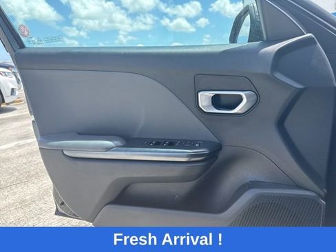 Used 2025 Kia K4 LXS image 10