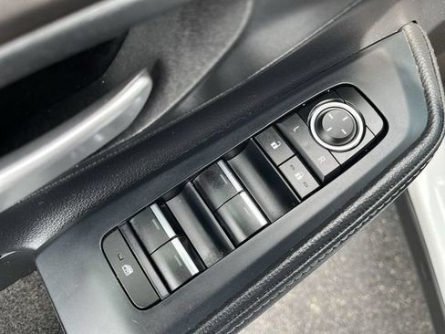 Used 2024 Toyota Grand Highlander AWD image 17