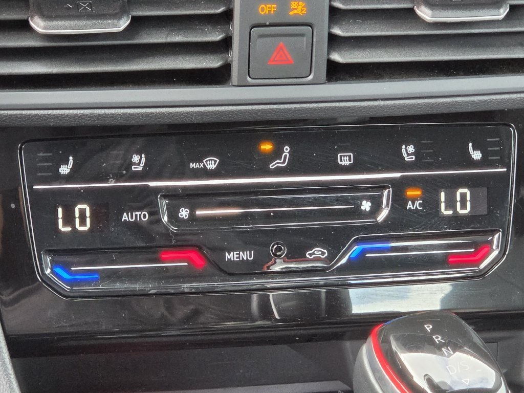 Used 2025 Volkswagen Jetta GLI Autobahn FWD image 19
