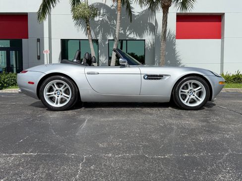 Used 2002 BMW Z8 RWD image 25