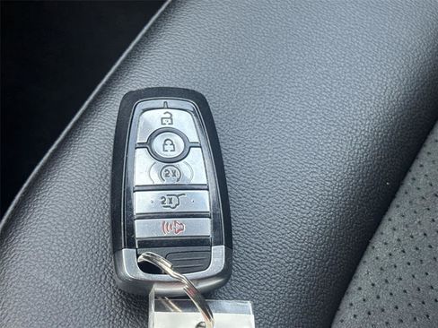Used 2021 Ford Edge ST-Line AWD/4WD image 32