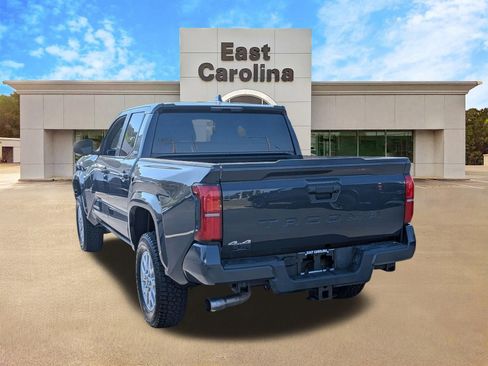 Used 2024 Toyota Tacoma SR5 AWD/4WD image 5