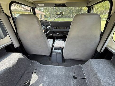 Used 1989 Jeep Wrangler 4WD image 37