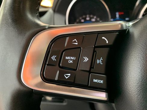 Used 2017 Jaguar F-PACE R-Sport image 14