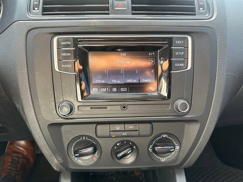 Used 2016 Volkswagen Jetta S FWD image 10