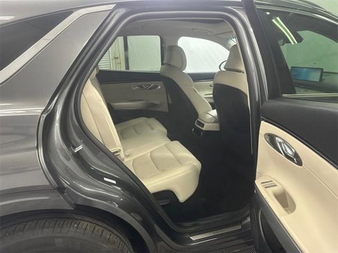 Used 2023 Genesis GV70 2.5T w/ Select Package image 16