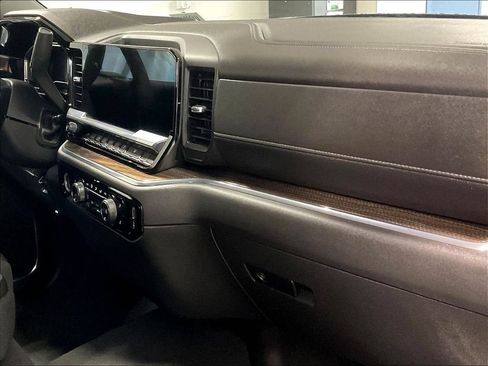 Used 2023 Chevrolet Silverado 1500 LT AWD/4WD image 14