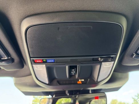 Used 2025 Subaru Forester Premium w/ Convenience Package #1 image 44