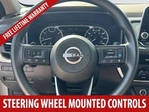 Used 2023 Nissan Rogue SV AWD/4WD image 7