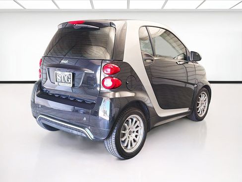 Used 2013 smart fortwo passion RWD image 4
