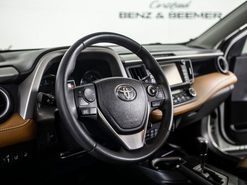 Used 2017 Toyota RAV4 Platinum image 20