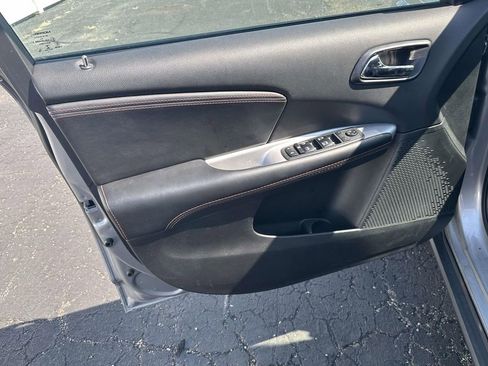 Used 2019 Dodge Journey GT w/ Driver Convenience Group image 18