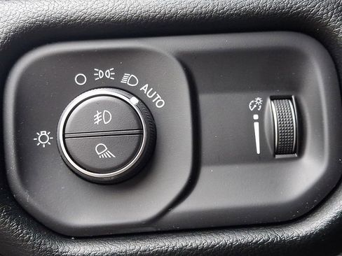 Used 2020 RAM 1500 Big Horn image 23