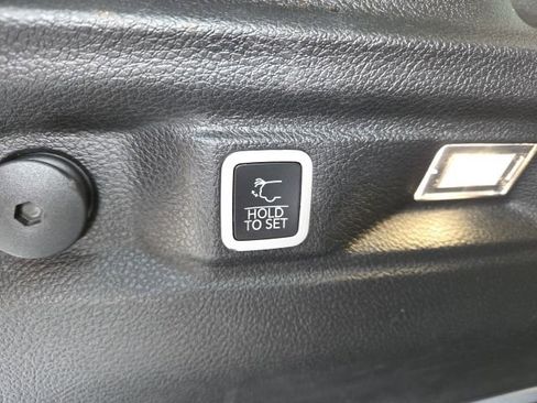 Used 2021 Jeep Grand Cherokee L Limited w/ Luxury Tech Group II image 49