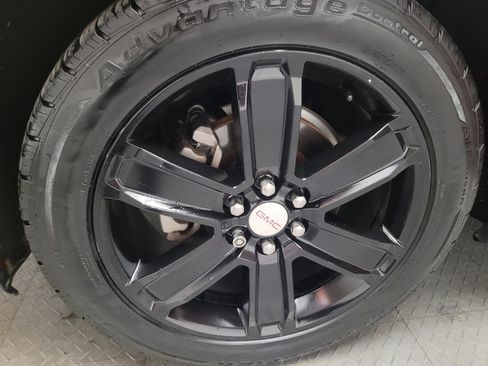 Used 2019 GMC Acadia Denali FWD image 31