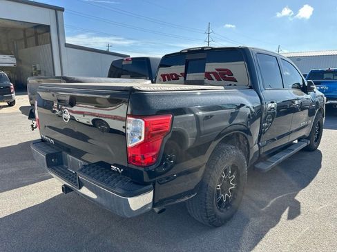 Used 2019 Nissan Titan SV RWD image 4