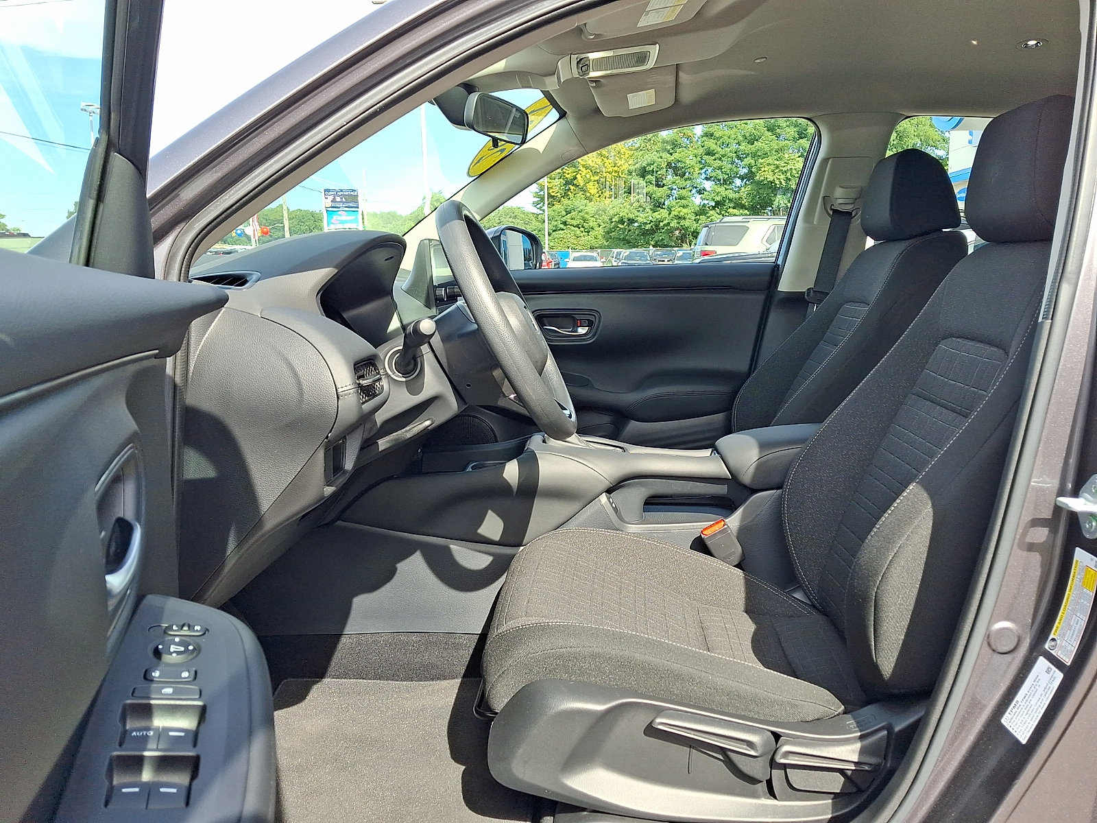 Used 2024 Honda HR-V LX image 13