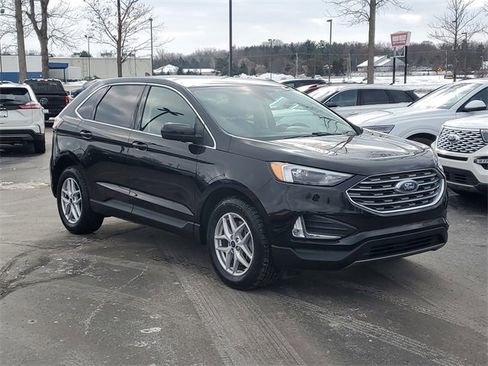 Used 2022 Ford Edge SEL w/ Convenience Package image 2