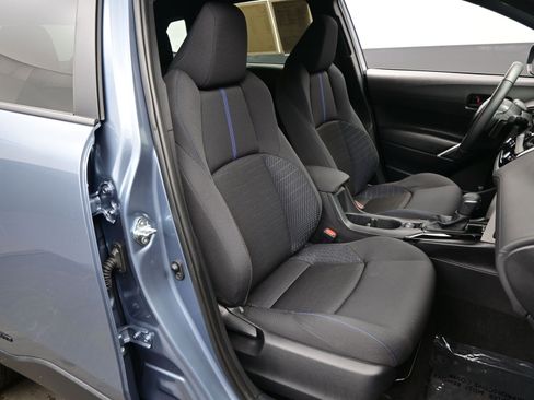 Used 2024 Toyota Corolla Cross SE image 13