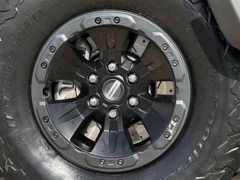 Used 2018 Ford F150 Raptor w/ Equipment Group 802A Luxury image 9