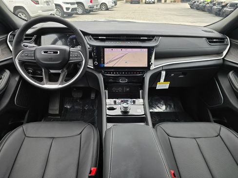 New 2026 Jeep Grand Cherokee Limited AWD/4WD image 6