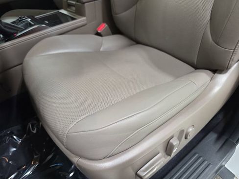 Used 2021 Lexus GX 460 Premium w/ Premium Package AWD/4WD image 28