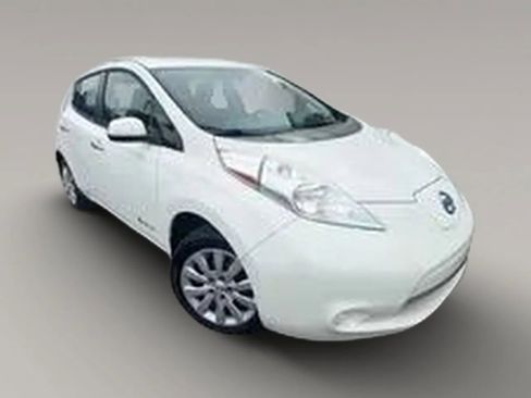 Used 2015 Nissan Leaf S w/ Charge Package FWD image 5