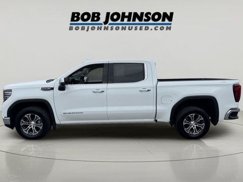 Used 2024 GMC Sierra 1500 SLT AWD/4WD image 6