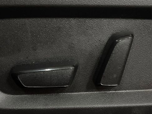 Used 2023 Mitsubishi Outlander SEL image 38