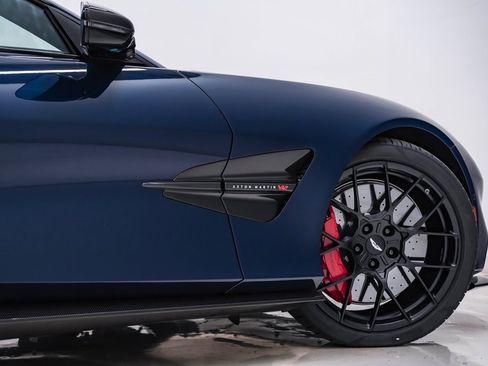 New 2025 Aston Martin Vanquish image 16