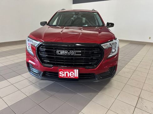 Used 2023 GMC Terrain SLE w/ Driver Convenience Package AWD/4WD image 9