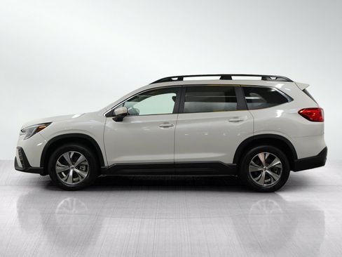Used 2025 Subaru Ascent Premium AWD/4WD image 2